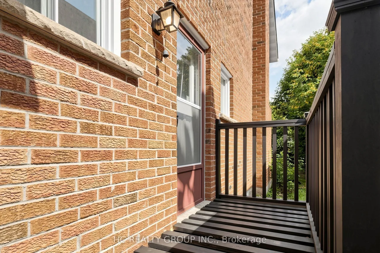 5 Standish Crescent — photo 50