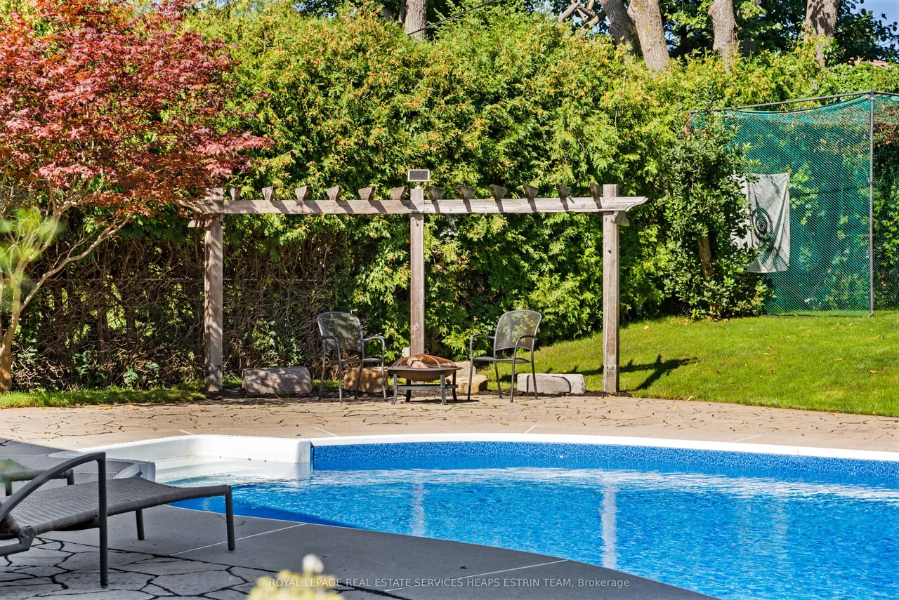 129 Babcombe Drive — photo 3