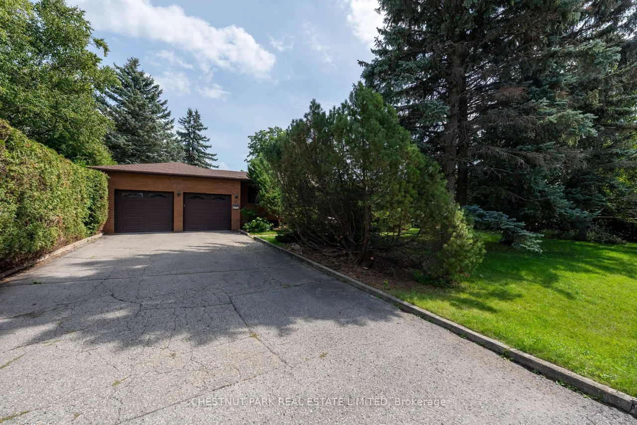 27 Oakcrest Avenue