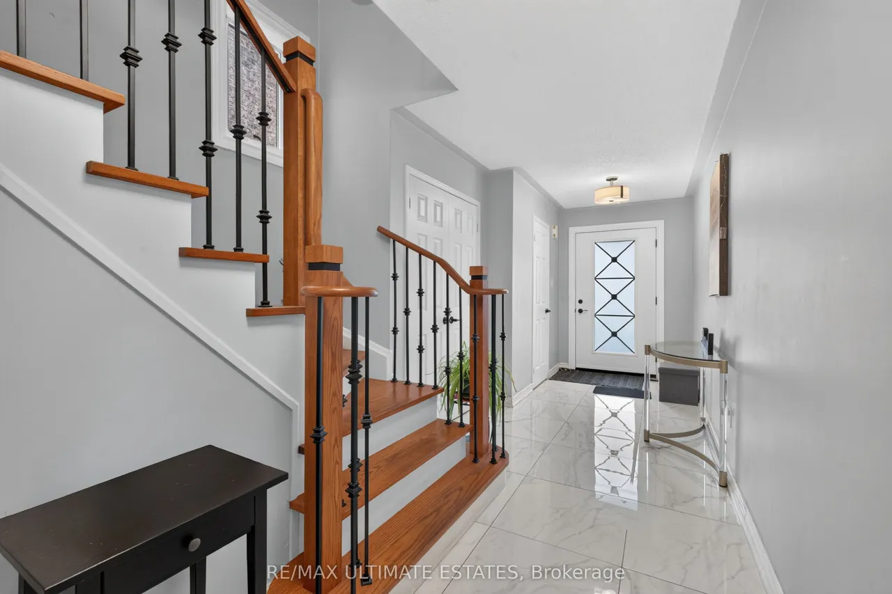 587 Caboto Trail — photo 3