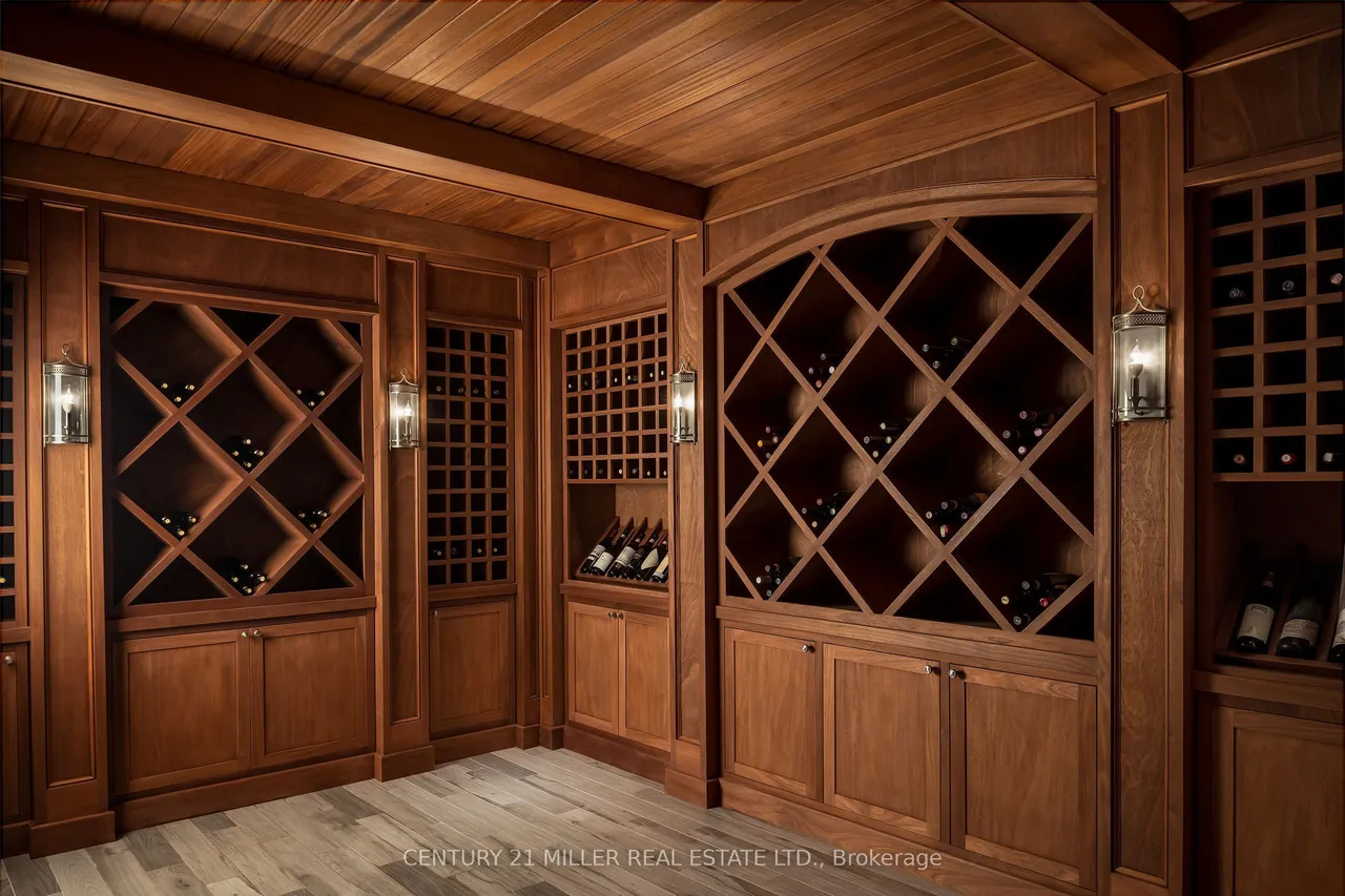 121 Rebecca Court — photo 37