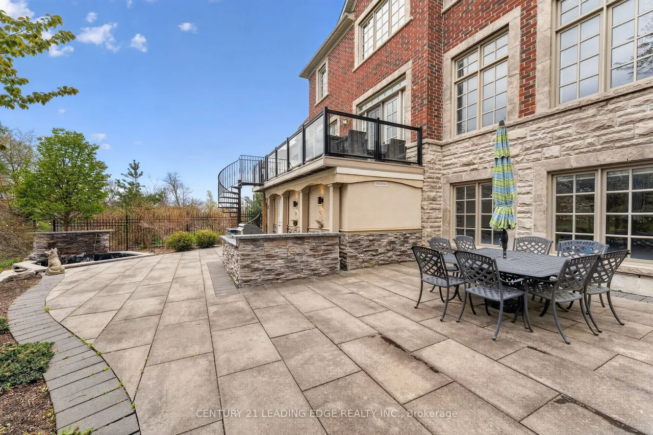 33 Stollery Pond Crescent — photo 37