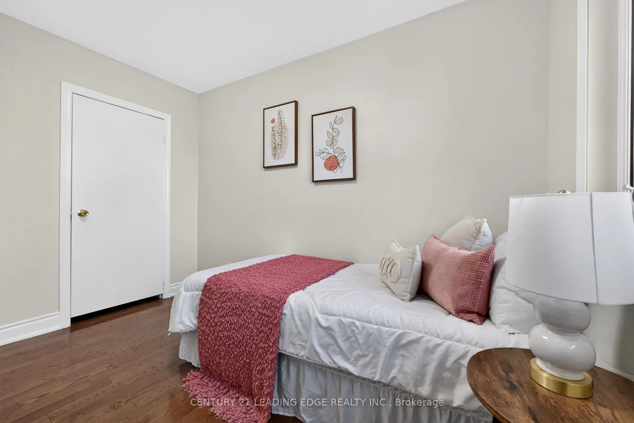 24 Lincoln Green Drive — photo 49