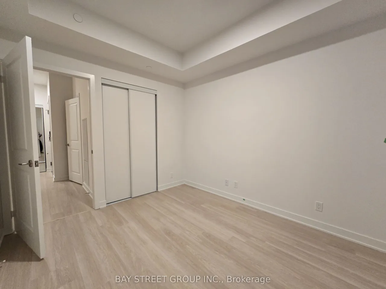 50 Upper Mall Way, Unit 1806 — photo 2