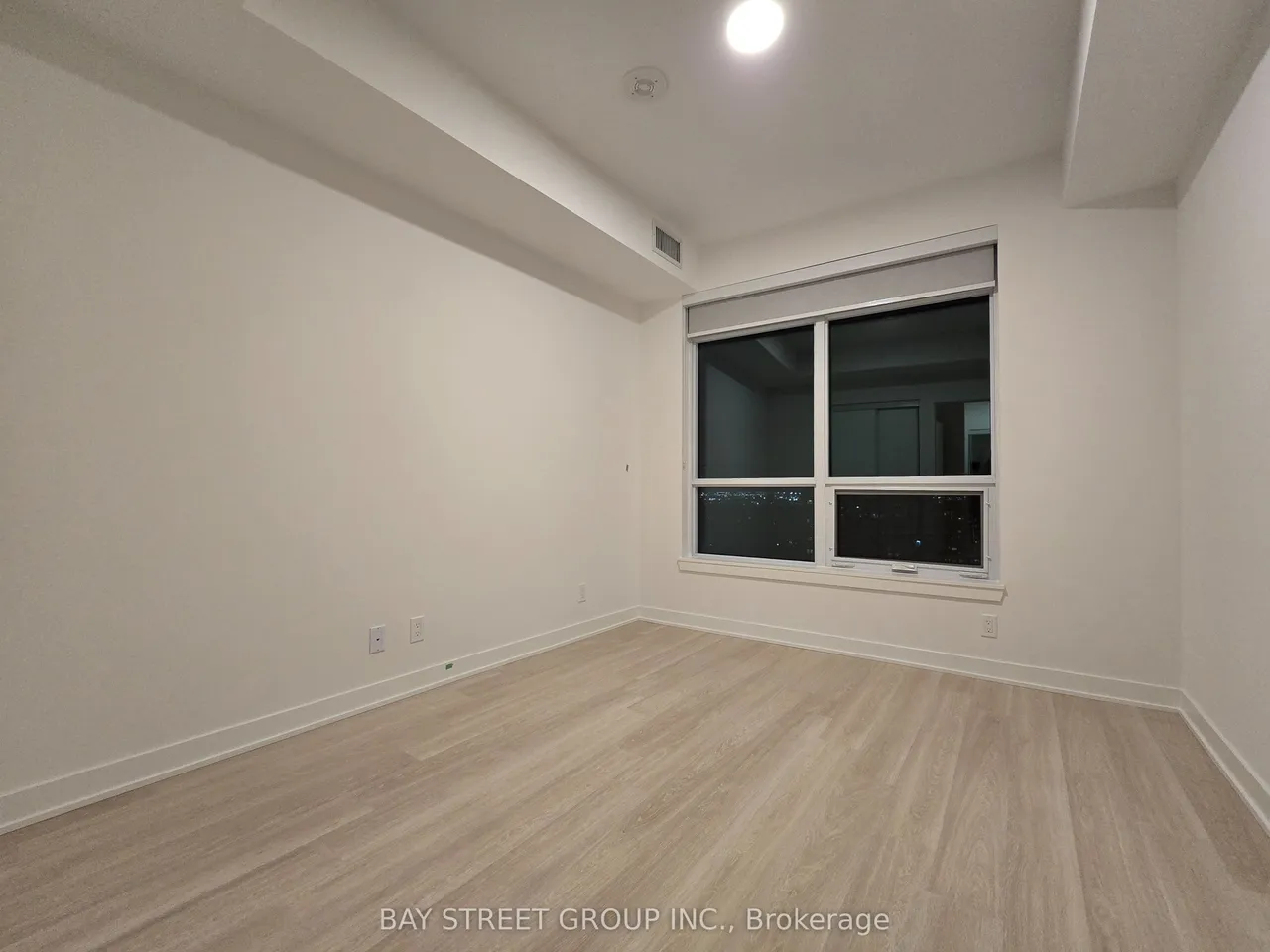 50 Upper Mall Way, Unit 1806 — photo 3