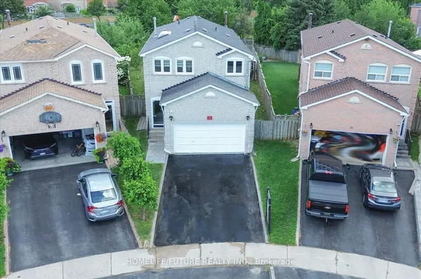 63 Chloe Crescent — photo 2