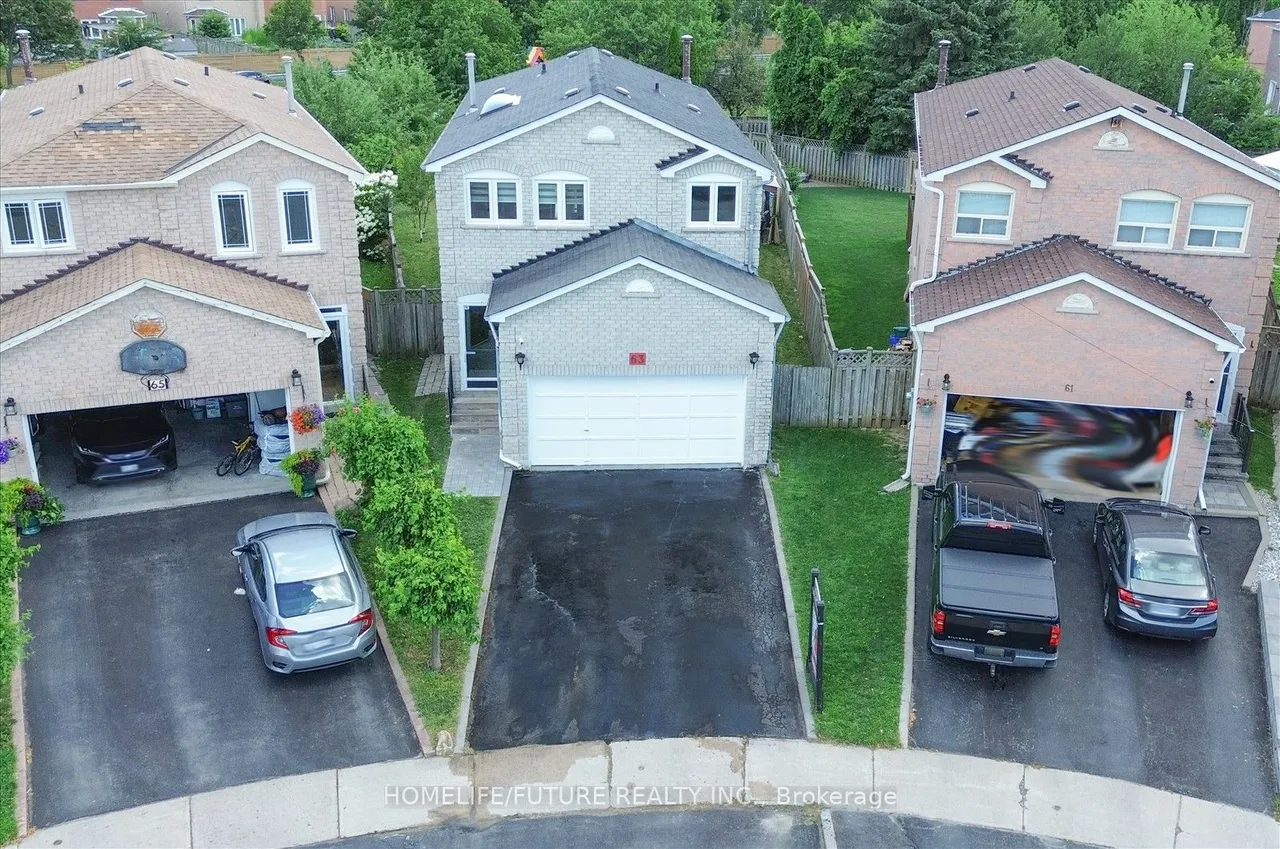 63 Chloe Crescent — photo 2