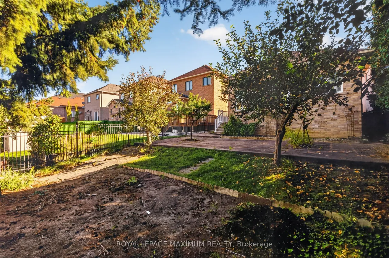 62 Diploma Avenue — photo 35