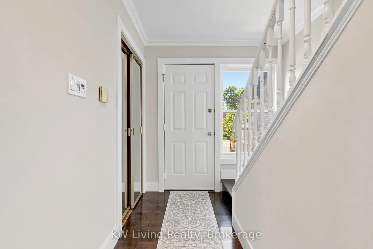 19 Sarah Jane Court — photo 3