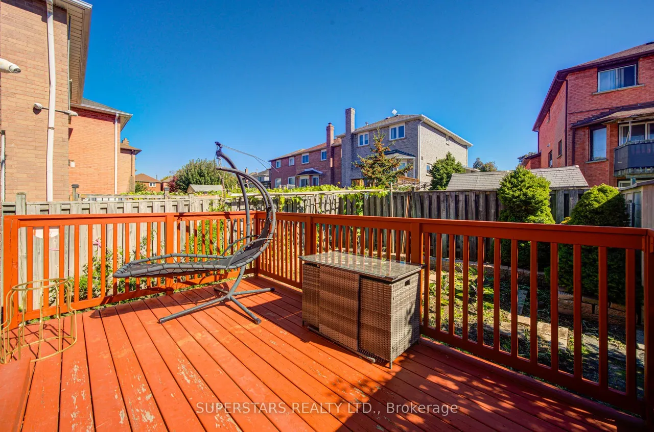 75 Marydale Avenue — photo 44