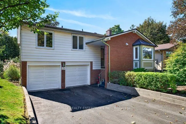 174 Bayview Fairways Drive — photo 2