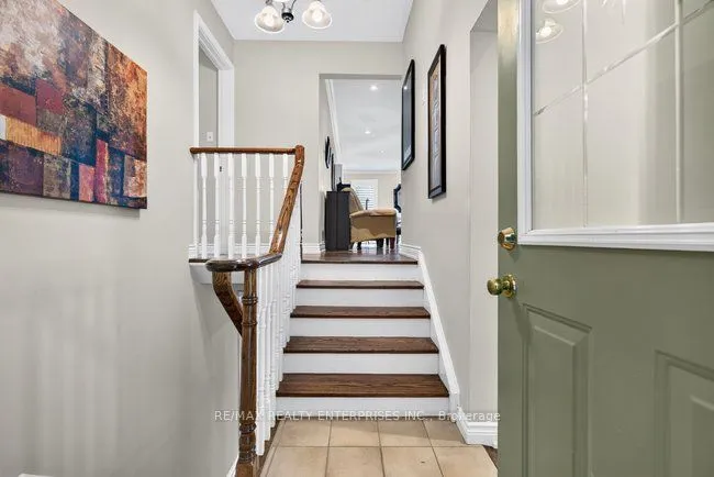 174 Bayview Fairways Drive — photo 3
