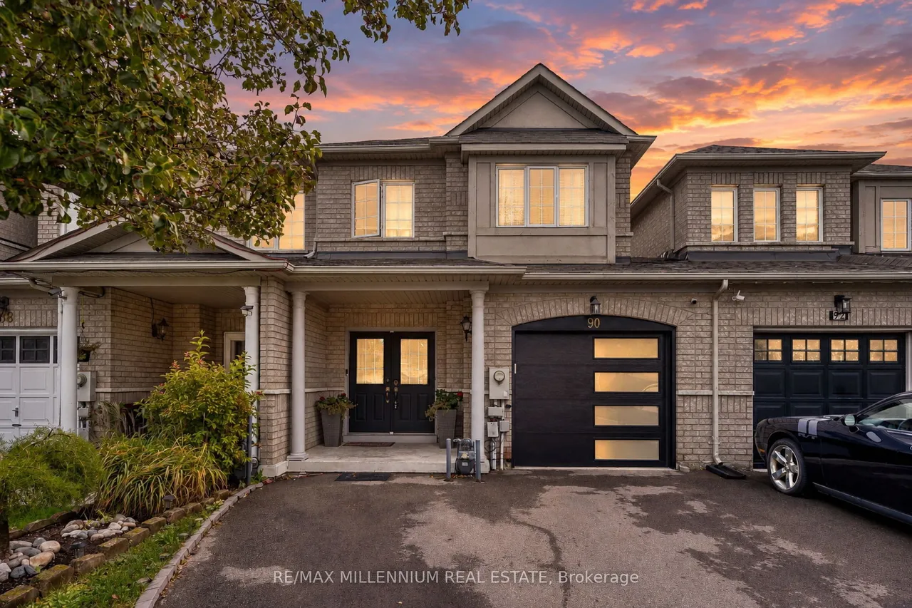 90 Ronan Crescent — photo 2