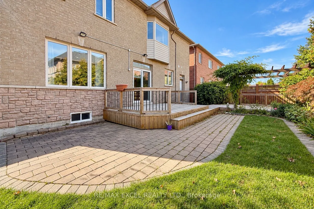 35 Stoneheath Crescent — photo 49