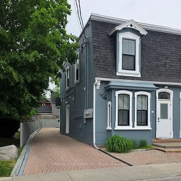 10 Centre Street — photo 2