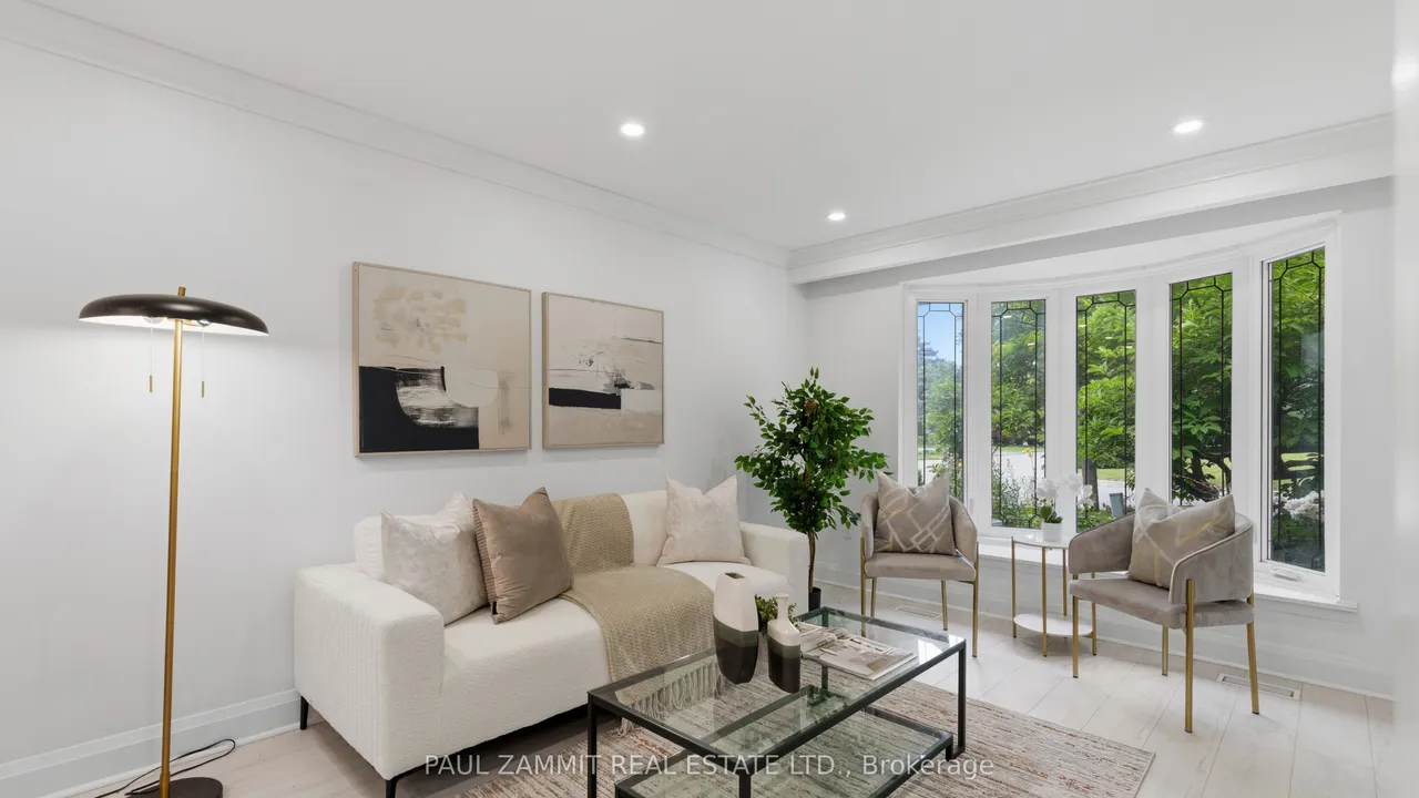 6 King Richard Court — photo 3