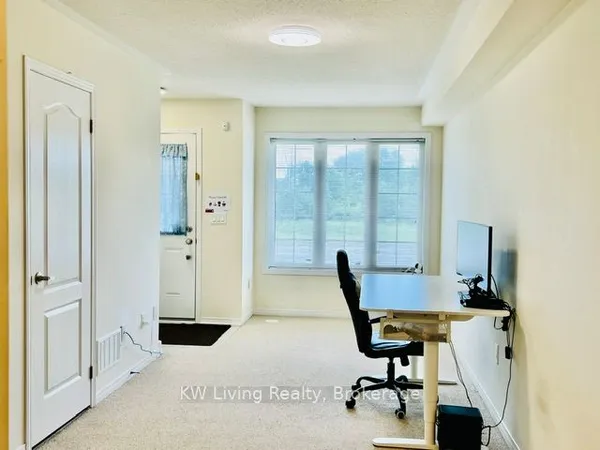 5247 Major Mackenzie Drive — photo 2