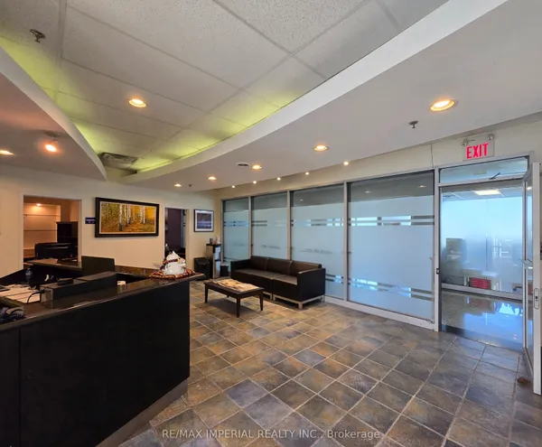 505 Highway 7 Avenue E, Unit 226-230 — photo 2