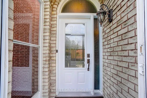 304 Charlton Avenue — photo 2