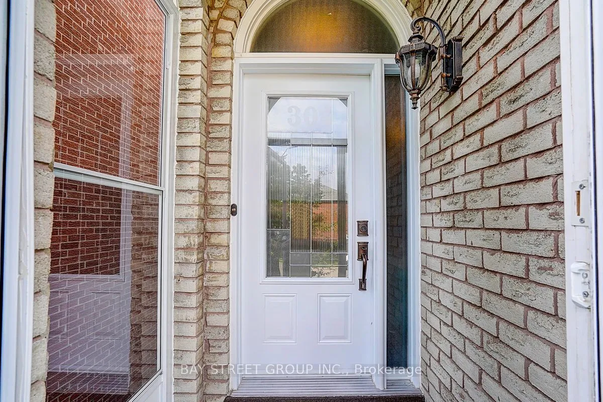 304 Charlton Avenue — photo 2