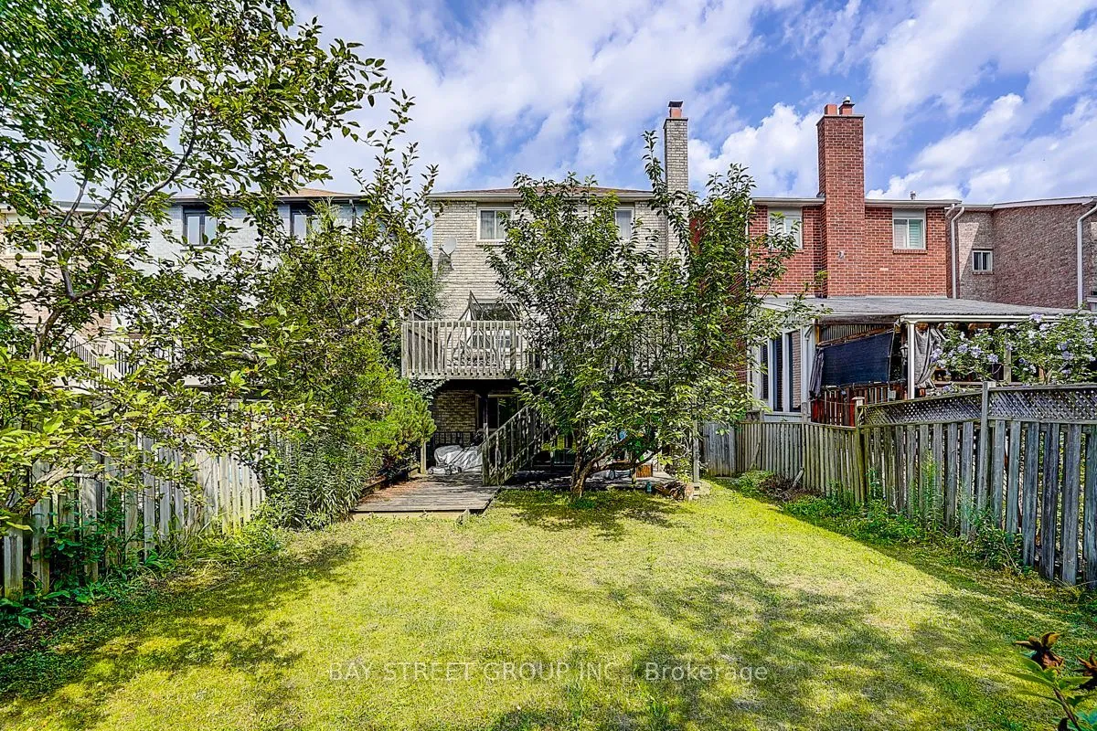 304 Charlton Avenue — photo 32