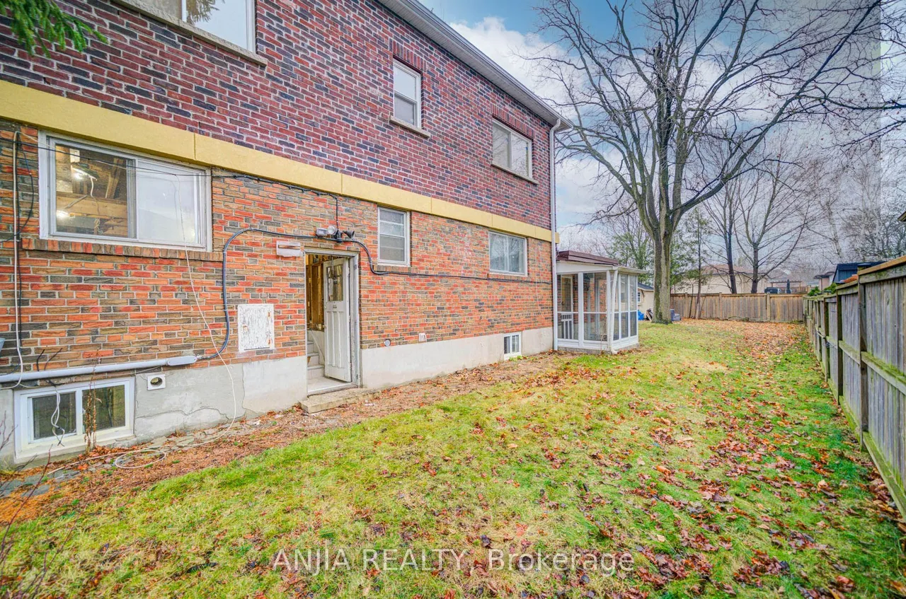 27 Jonquil Crescent — photo 39