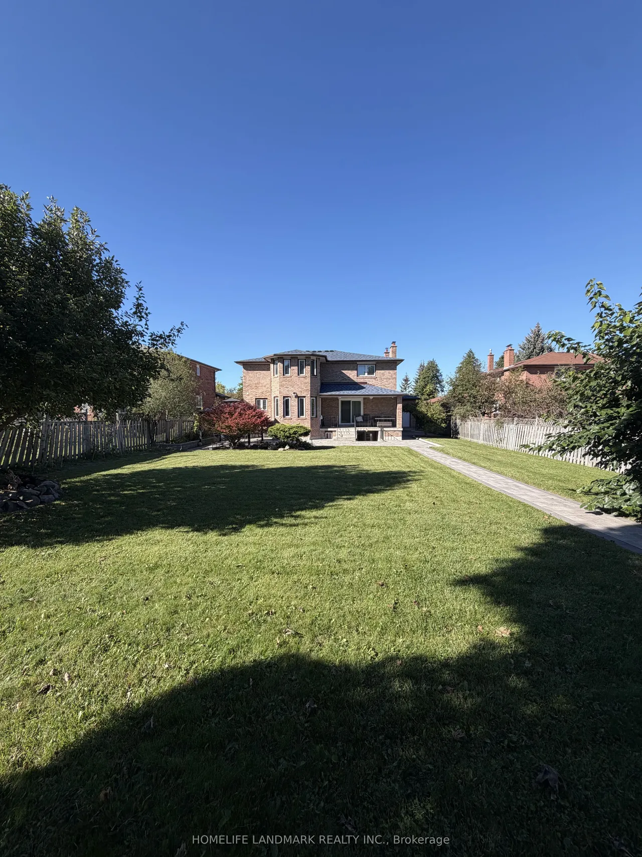 11 Ravenhill Crescent — photo 18