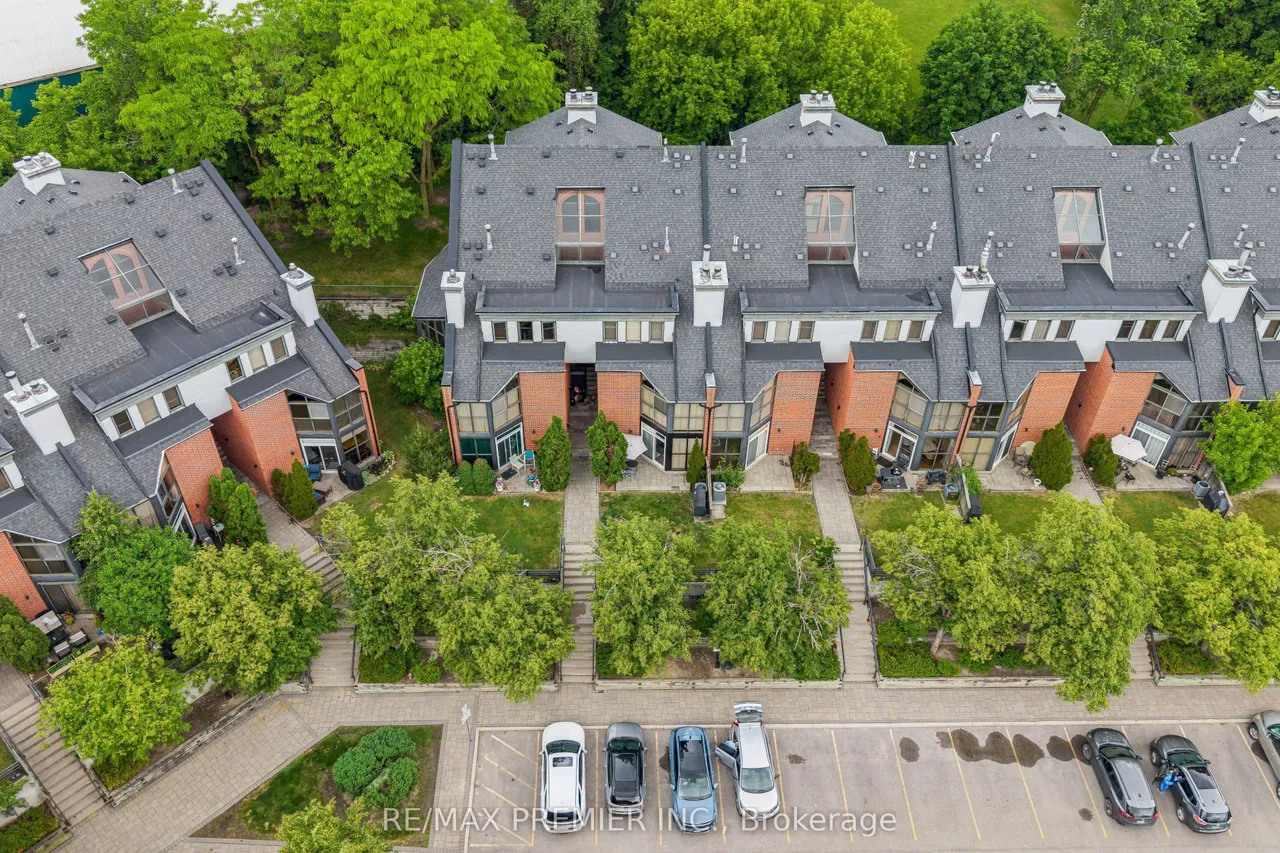 100 Arbors Lane