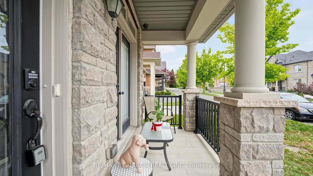 27 Pelham Drive — photo 3