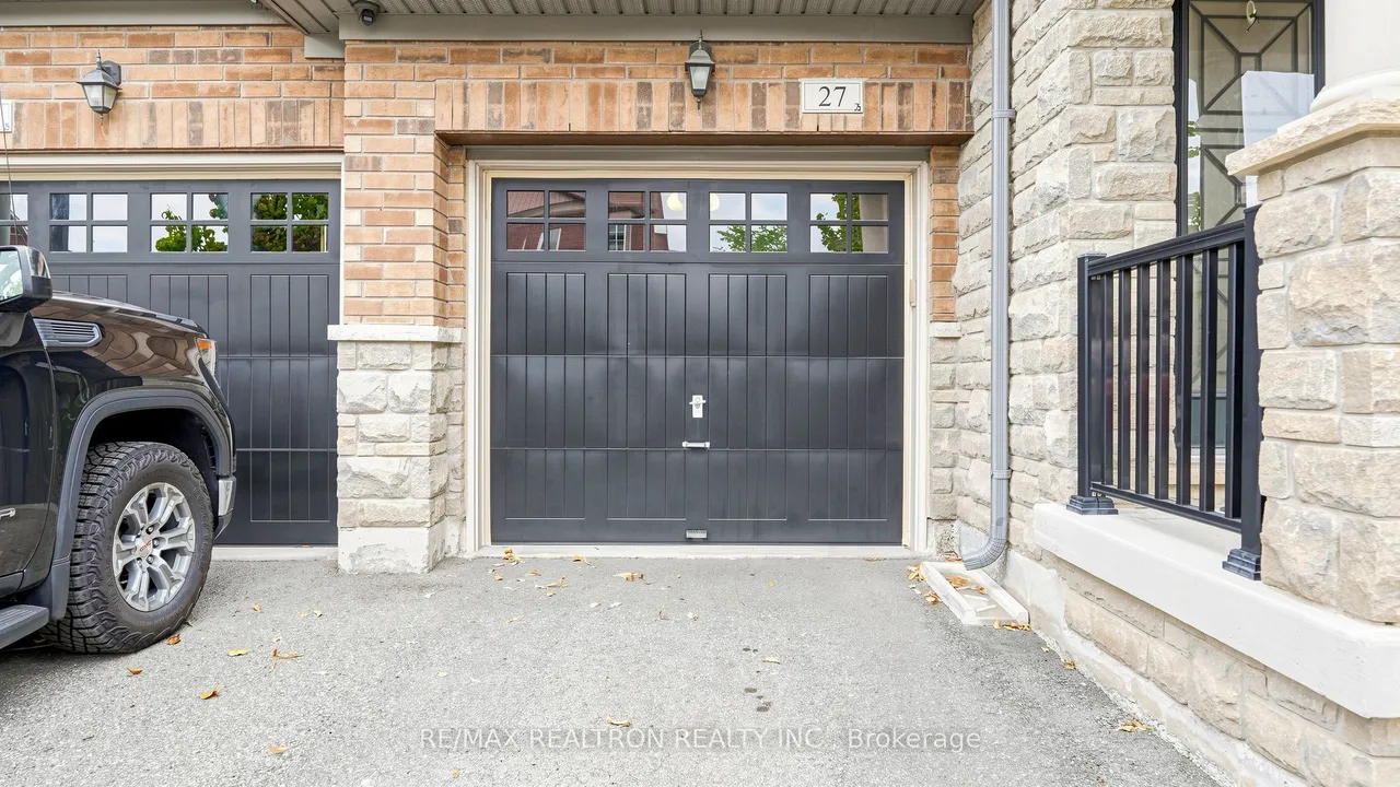 27 Pelham Drive — photo 50