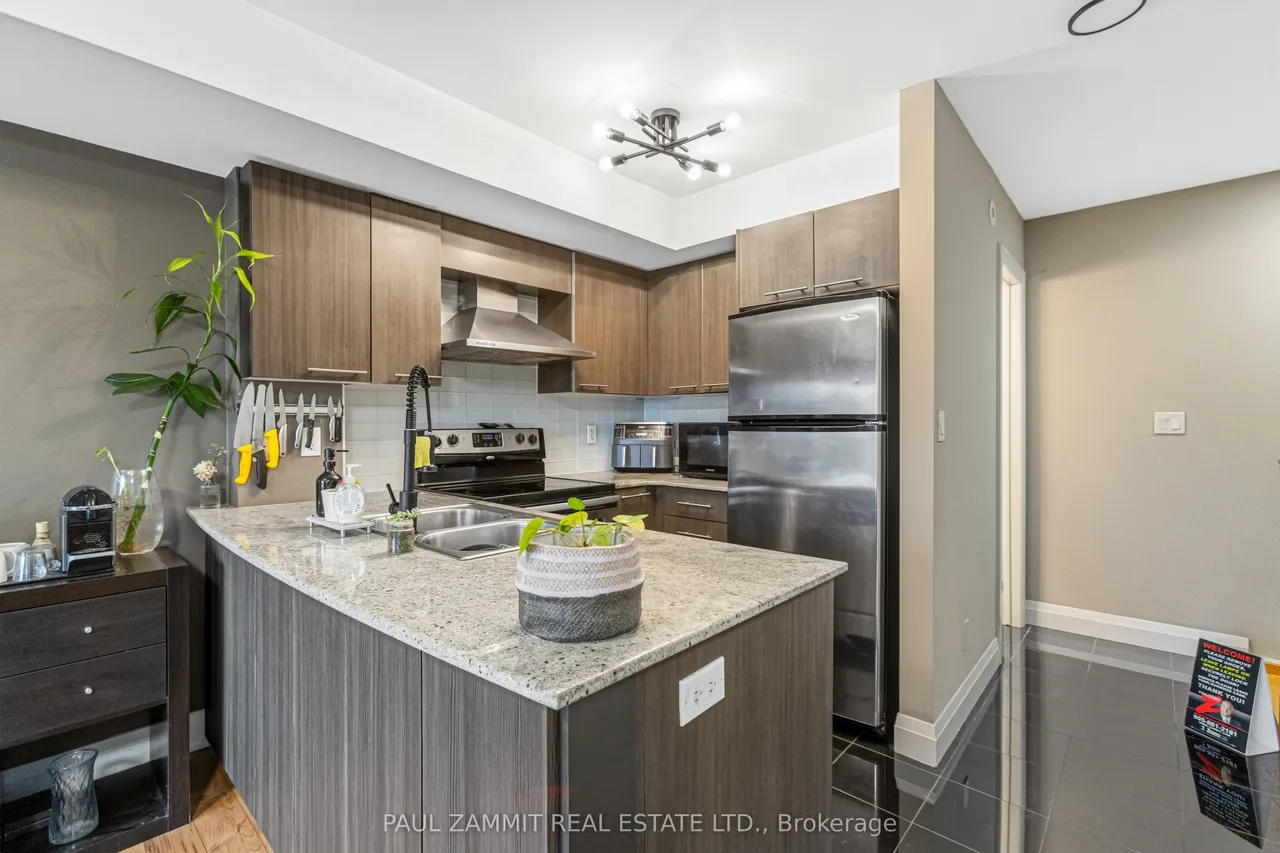 320 John Street, Unit 217 — photo 3