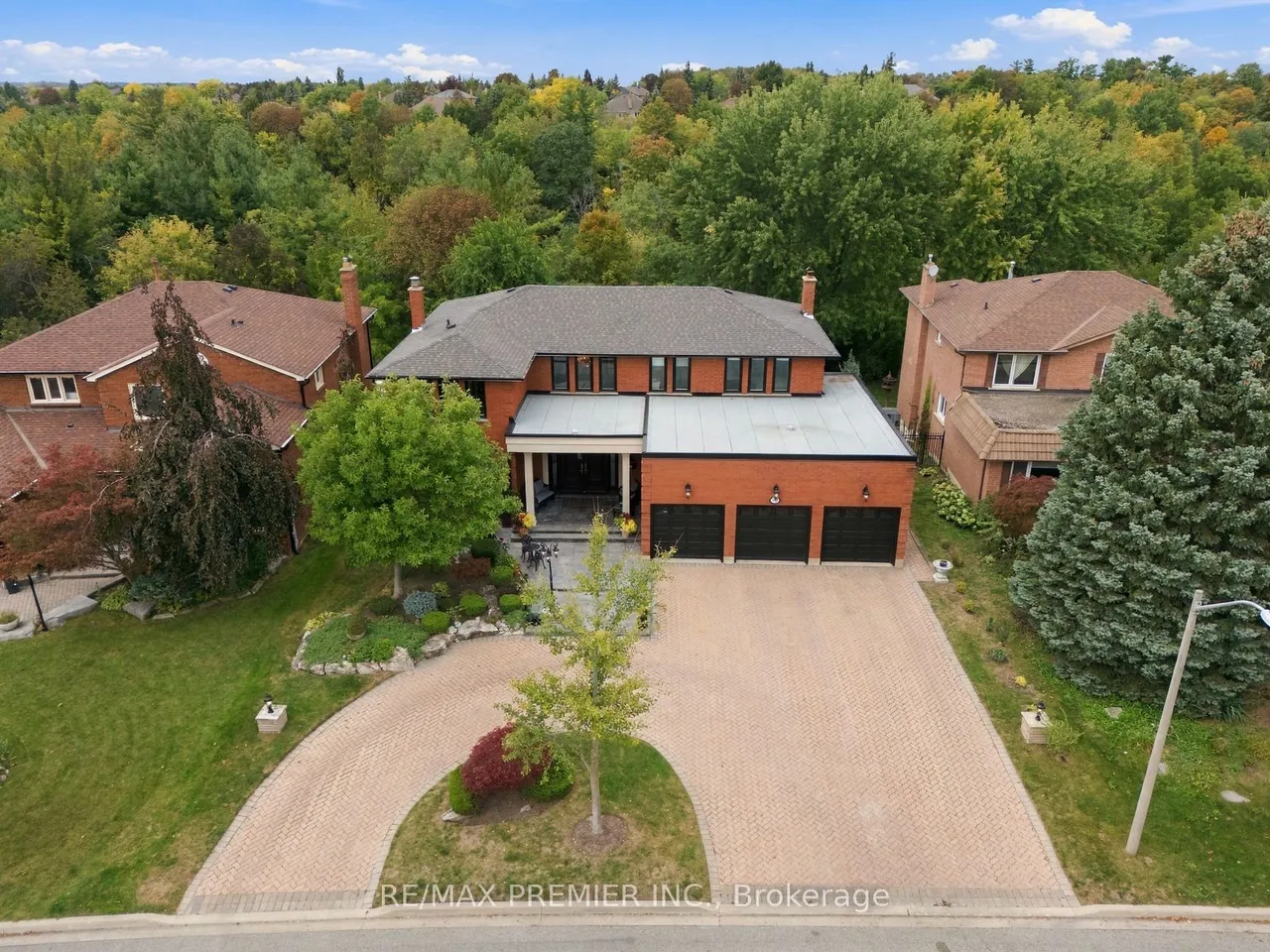 98 Cairnburg Place — photo 2