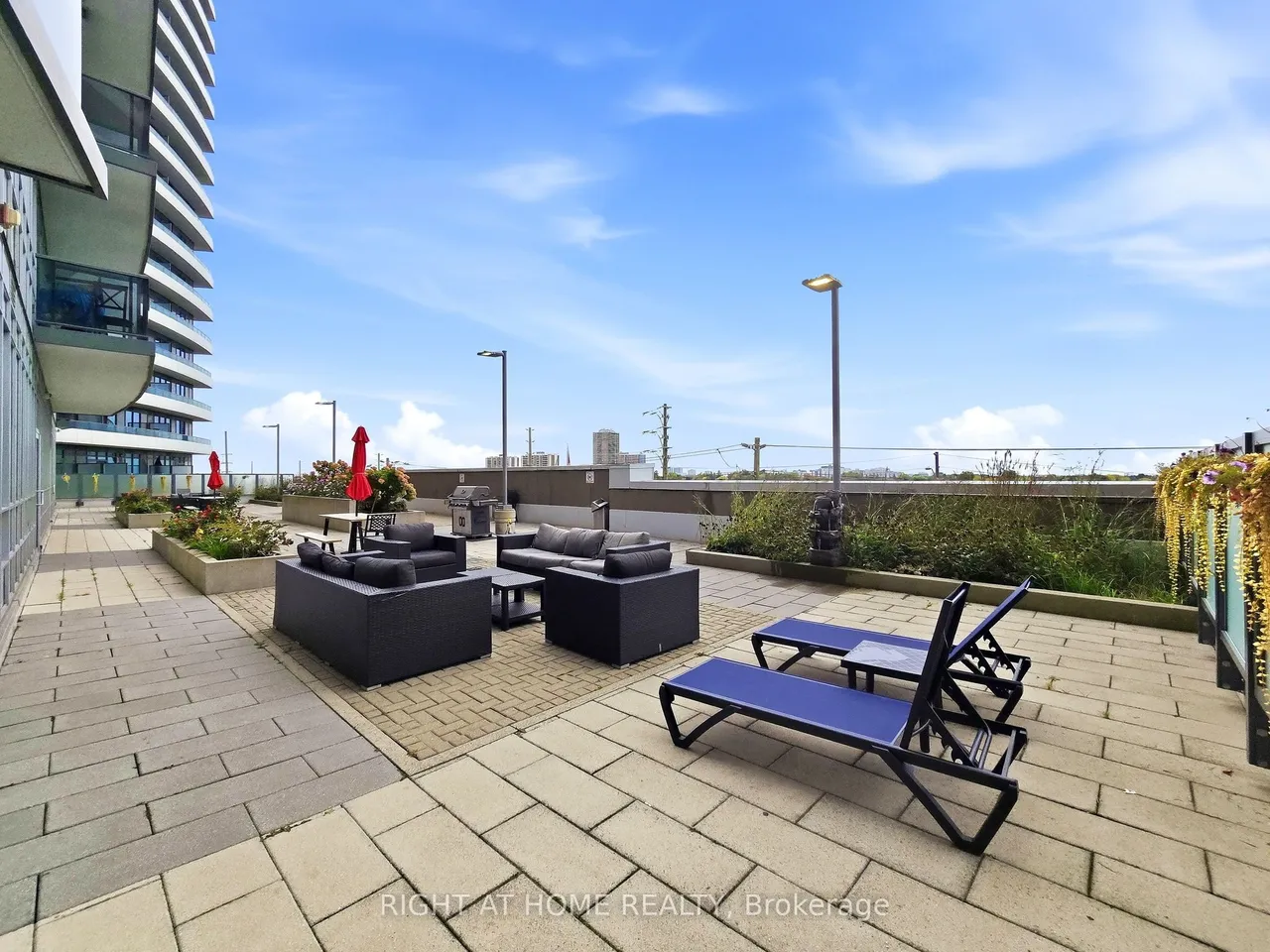 7171 Yonge Street, Unit 1702 — photo 33