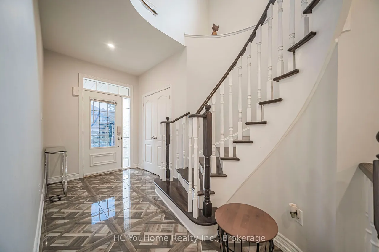56 Princess Diana Drive — photo 3