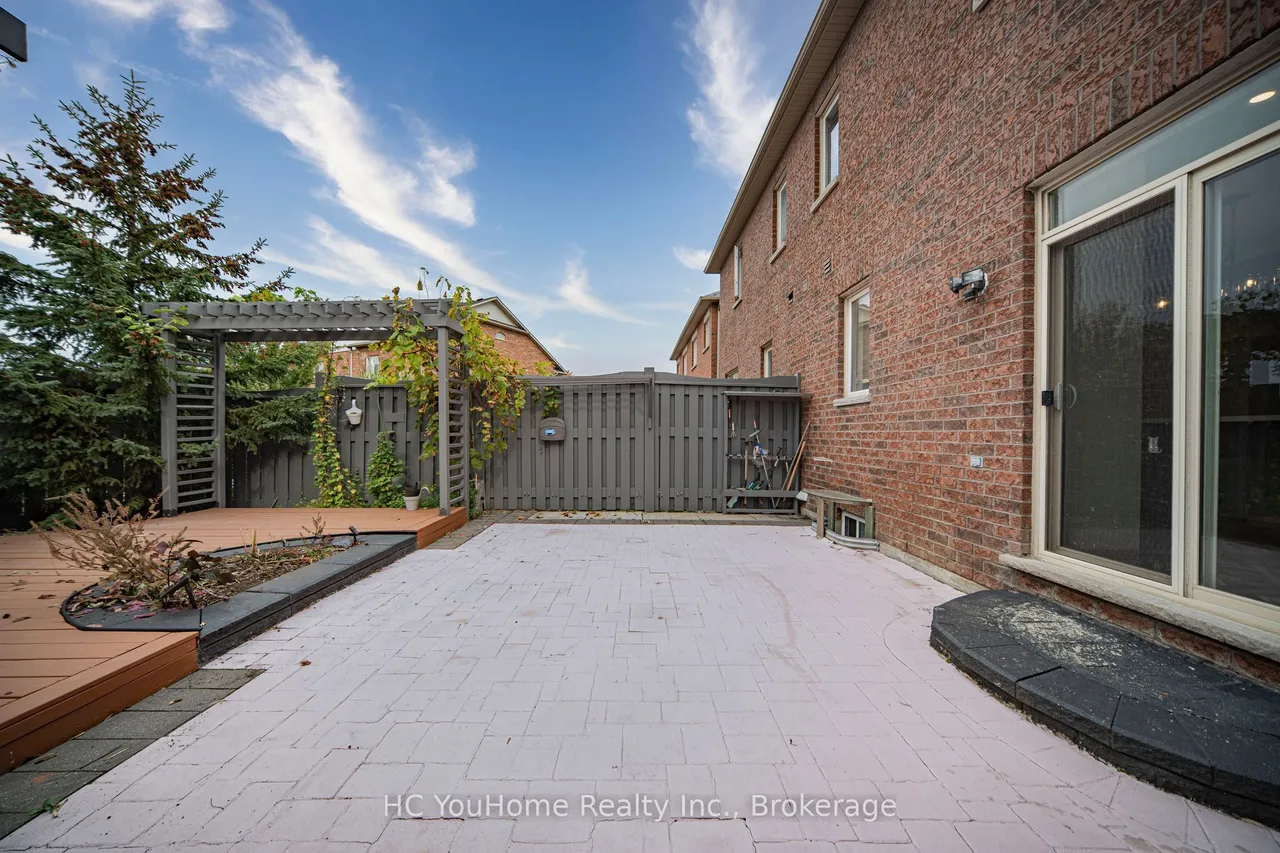 56 Princess Diana Drive — photo 41