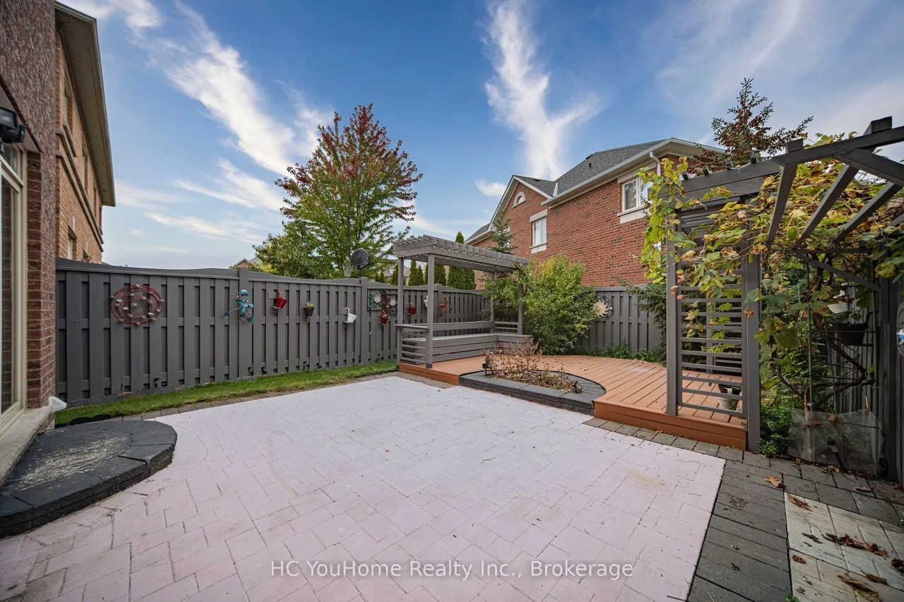 56 Princess Diana Drive — photo 40