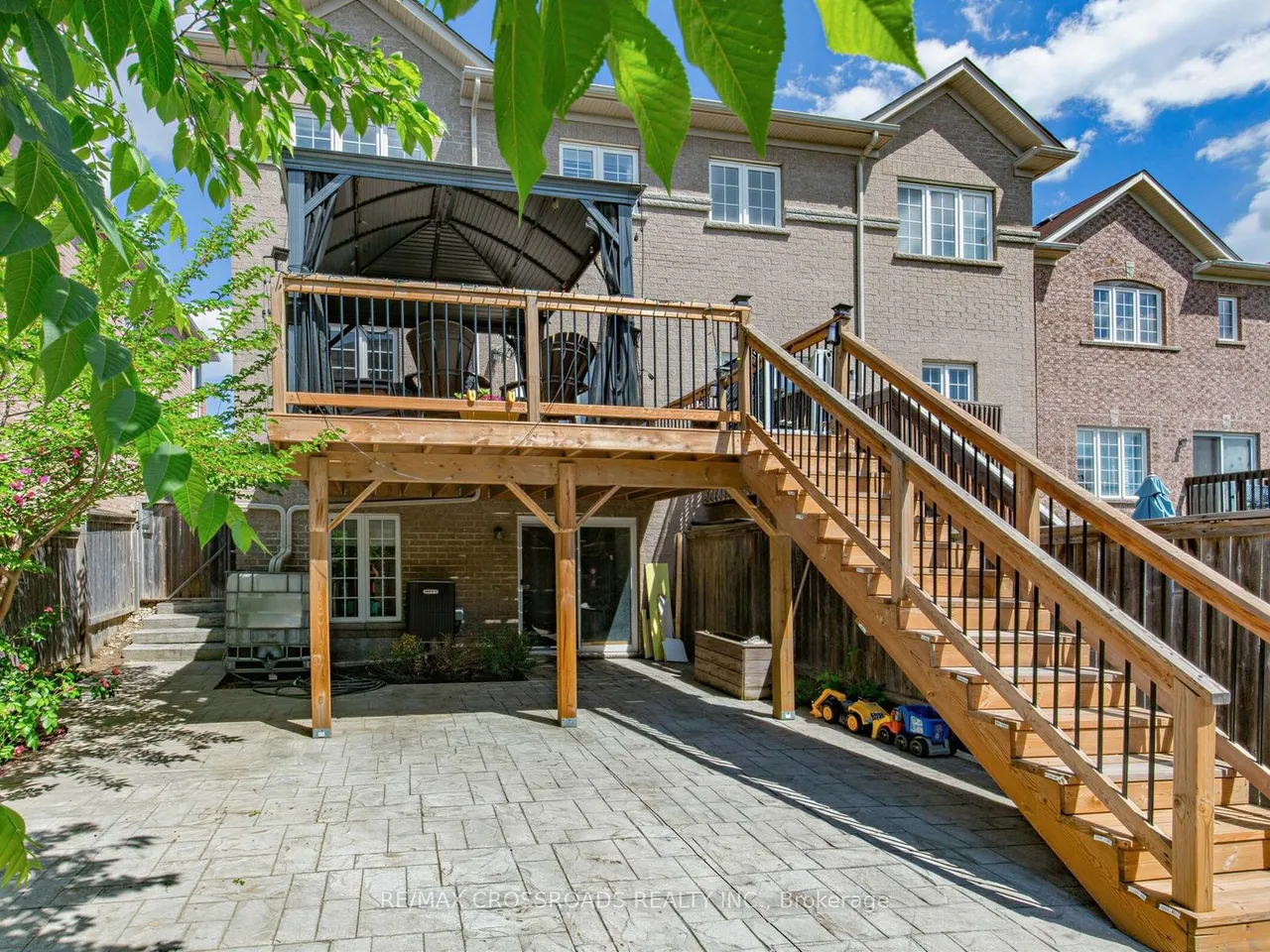 23 Worthview Drive S — photo 32