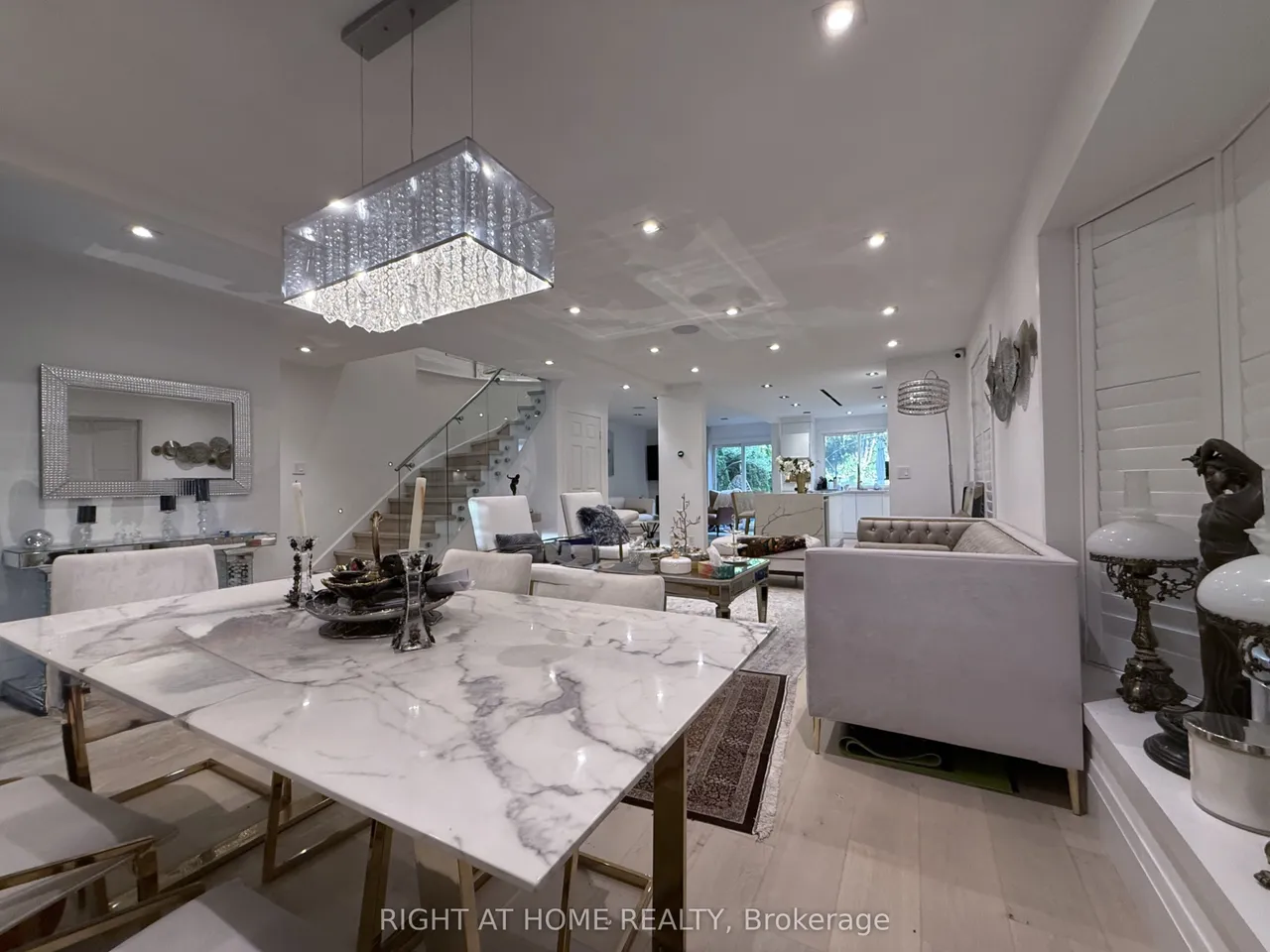 36 Charnwood Place — photo 3
