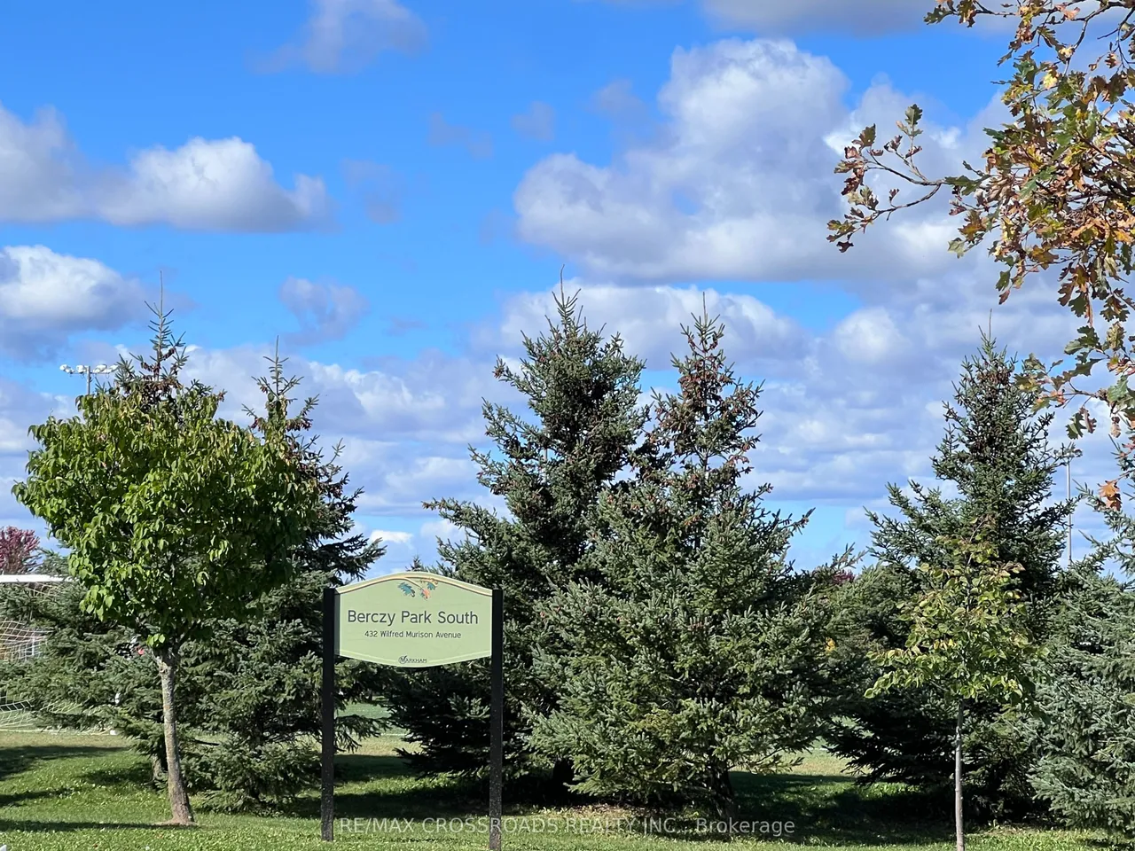 53 Castleglen Boulevard — photo 40
