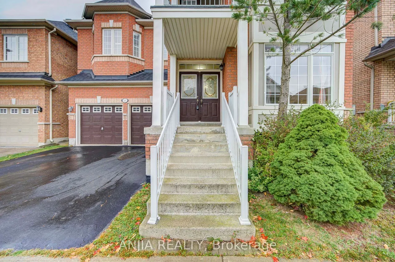 23 Ayhart Street E — photo 3