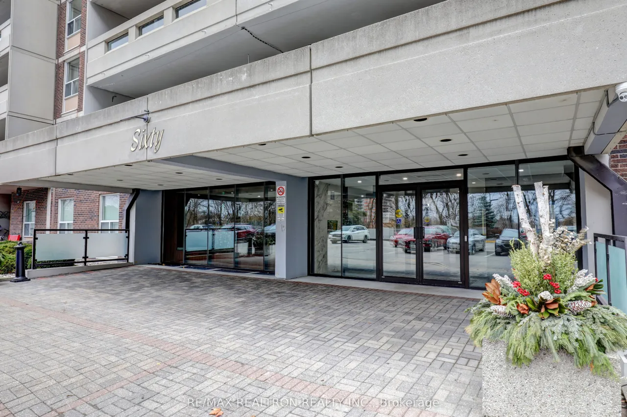 60 Inverlochy Boulevard, Unit 709 — photo 30