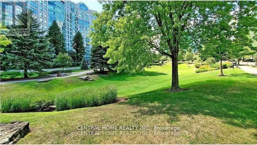 7825 Bayview Avenue, Unit 502 — photo 22