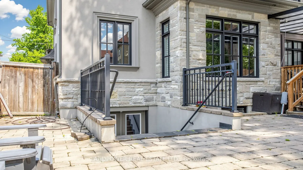 37 Pomander Road — photo 36
