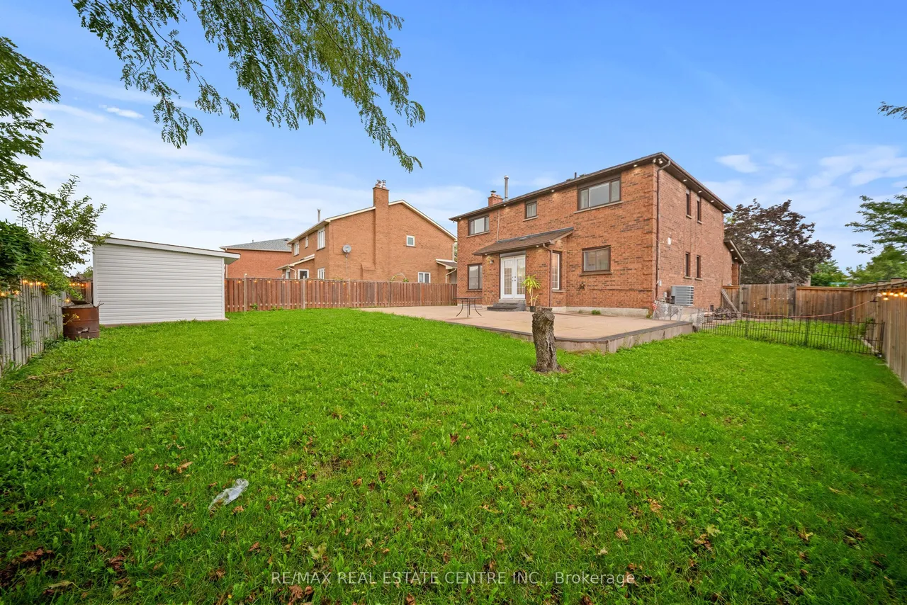 2 Hollyburn Court — photo 38
