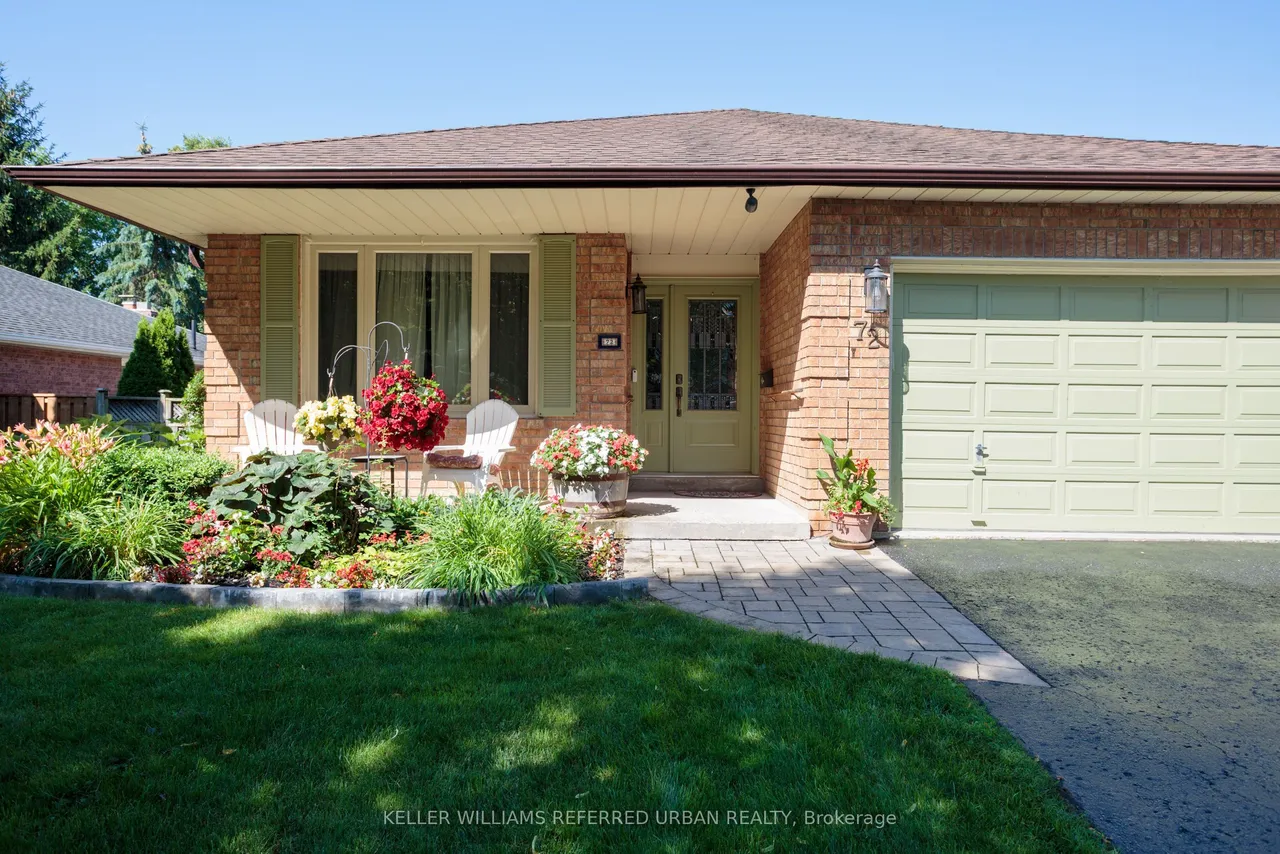 72 Munro Crescent — photo 2