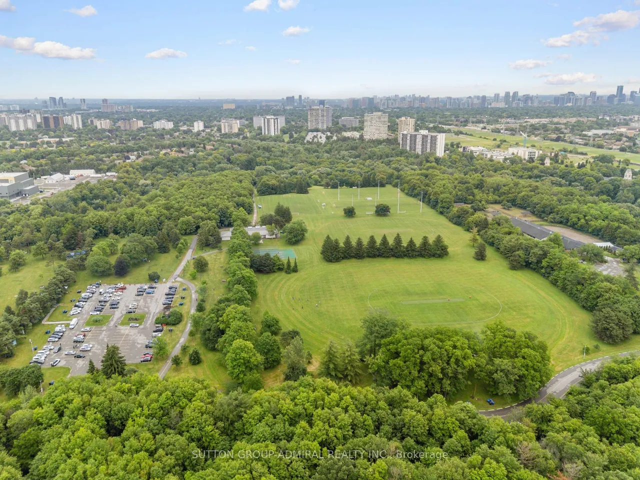 1 Maison Parc Court, Unit 215 — photo 32