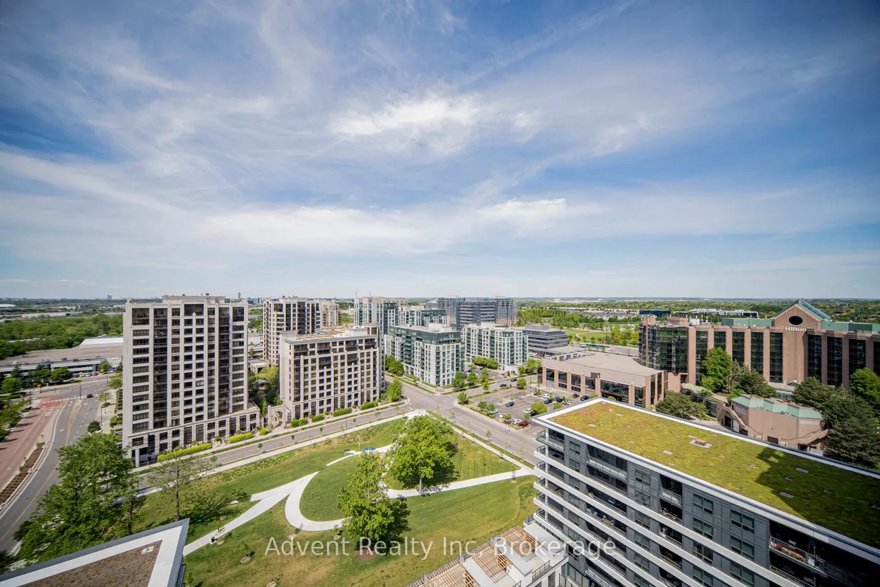 8 Cedarland Drive, Unit PH01