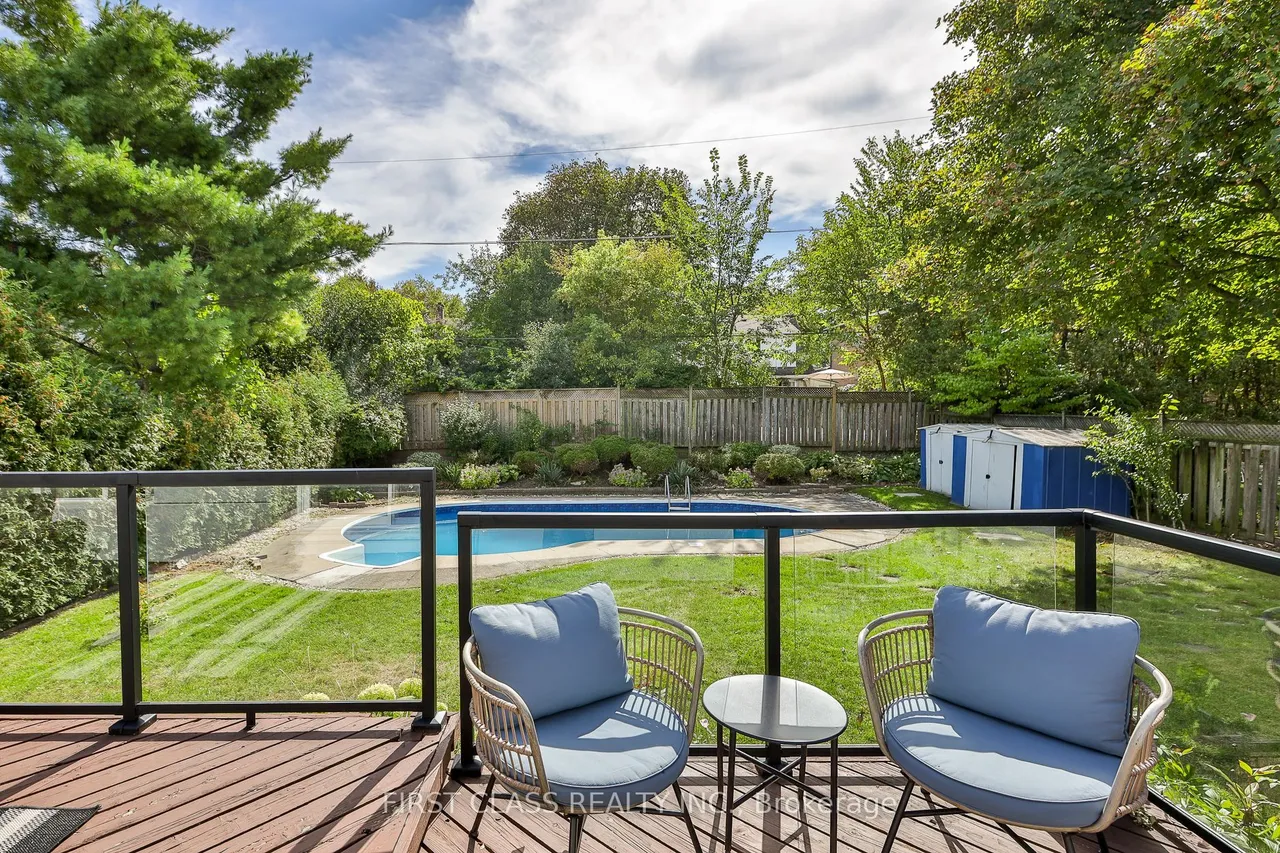 27 Delair Crescent — photo 40