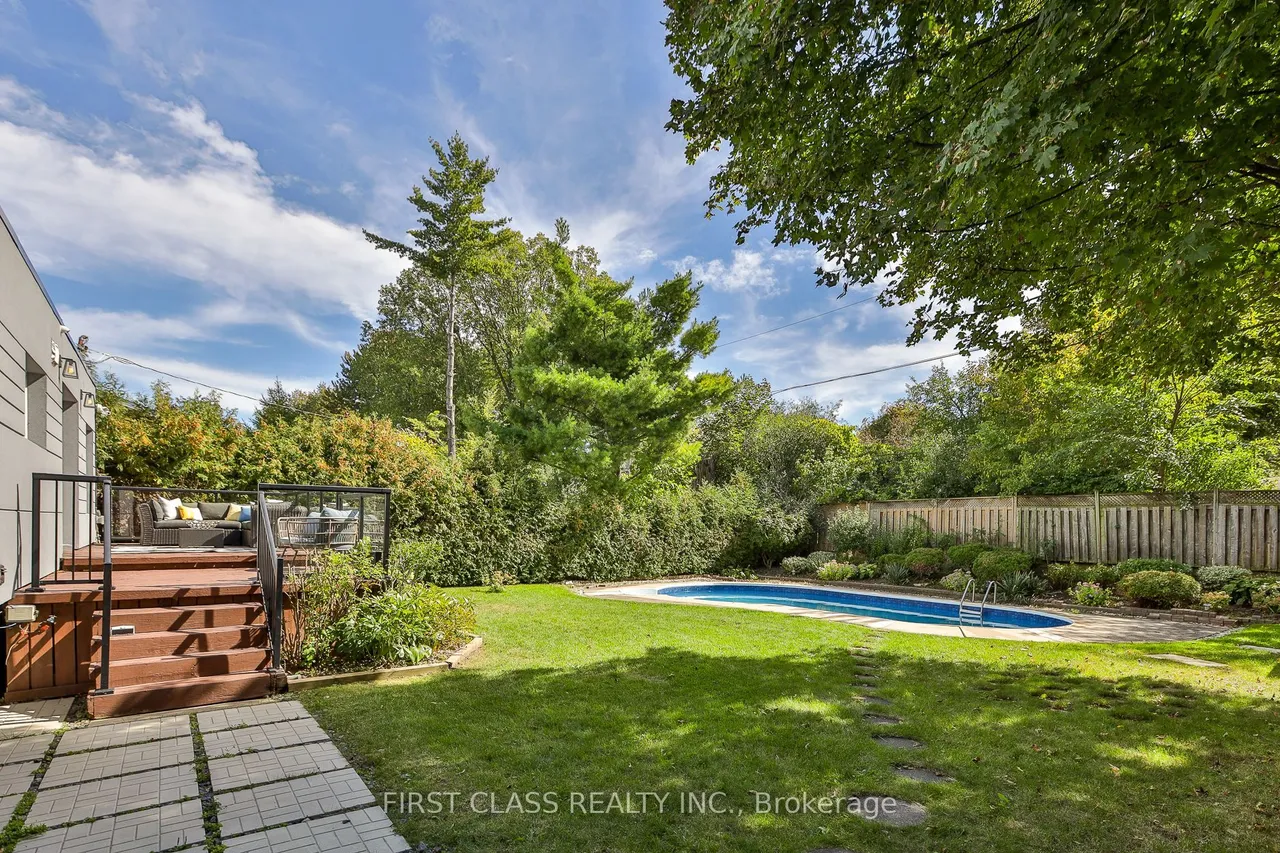 27 Delair Crescent — photo 41