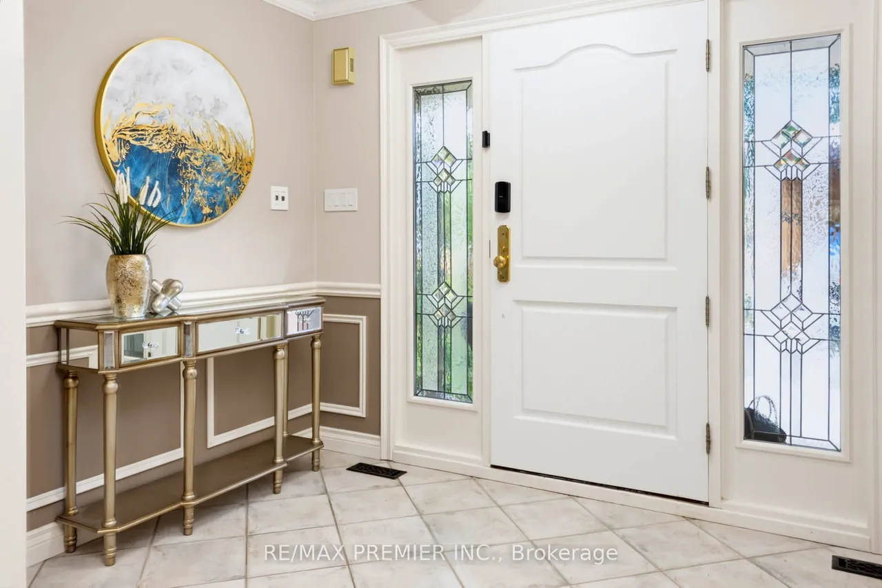 35 Yellow Pine Crescent — photo 3